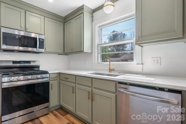 $295,000 | 212 Glendale Street, Morganton, NC 28655