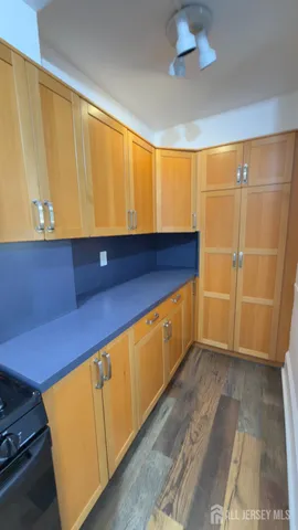 $2,500 | 55 Suydam Street, Unit 1, New Brunswick, NJ 08901