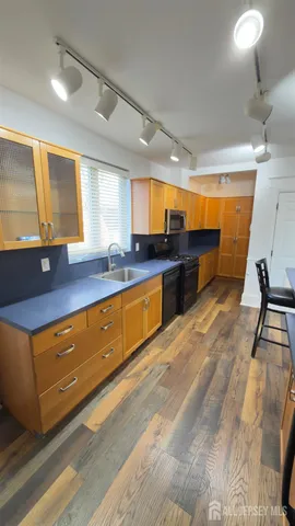 $2,500 | 55 Suydam Street, Unit 1, New Brunswick, NJ 08901