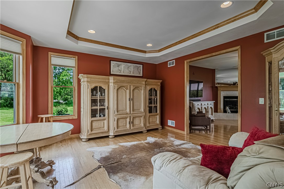 8925 Tibbitts Road New Hartford, NY 13413 - Photo 9 of 49