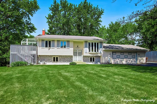 $325,000 | 3303 Trebes Drive, Harvard, IL 60033