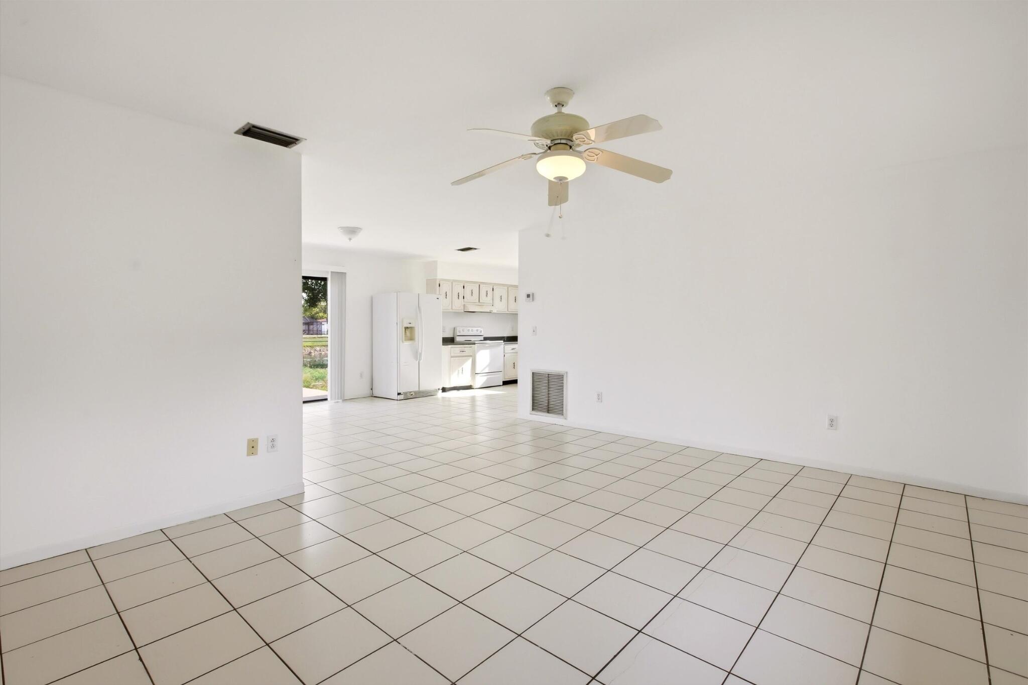 10894 Granite Street Boca Raton, FL 33428 - Photo 5 of 27 5