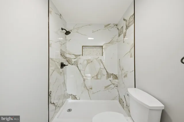 $521,999 | 233 Chestnut Street, Mount Holly, NJ 08060