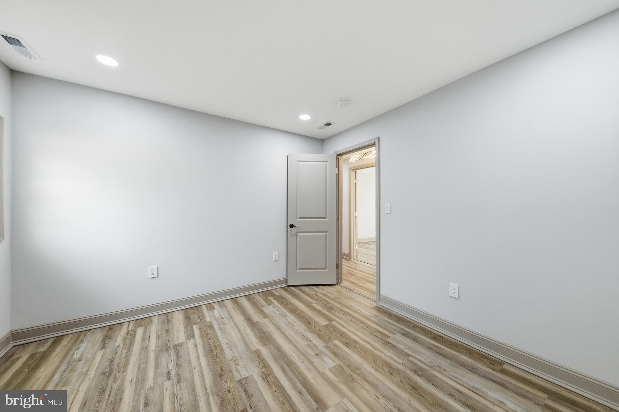 233 Chestnut Street Mount Holly, NJ 08060 - Photo 19 of 38