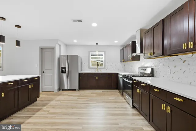 $521,999 | 233 Chestnut Street, Mount Holly, NJ 08060