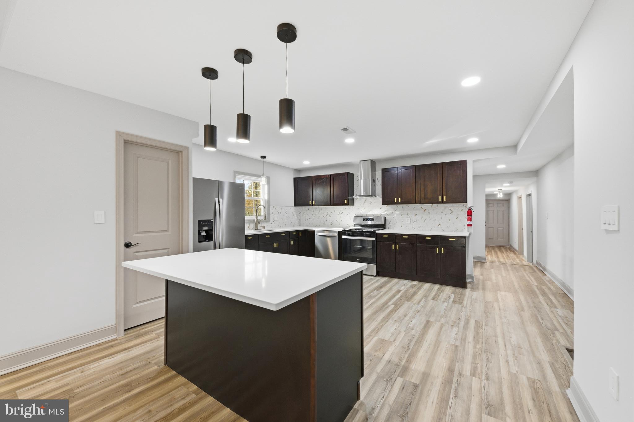 233 Chestnut Street Mount Holly, NJ 08060 - Photo 3 of 38 Gallery Image 3