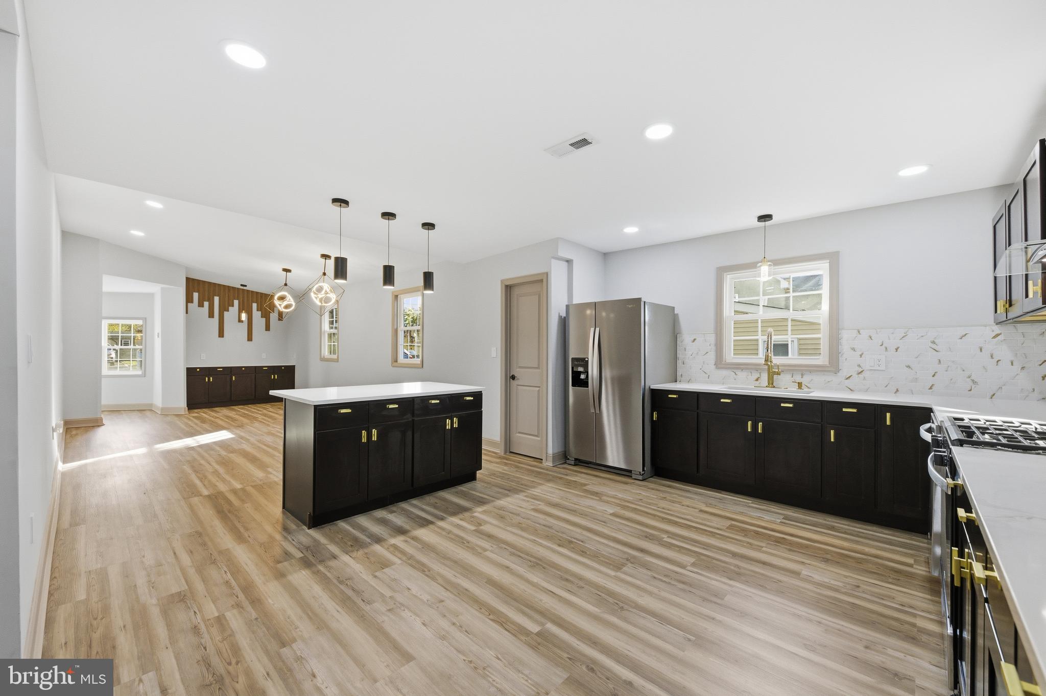 233 Chestnut Street Mount Holly, NJ 08060 - Photo 10 of 38