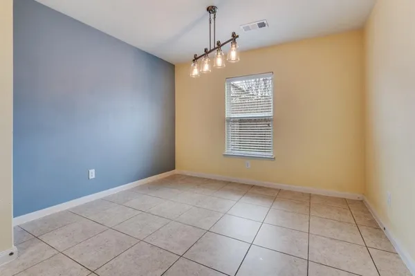 $2,150 | 120 Mount Vernon Lane, Venus, TX 76084