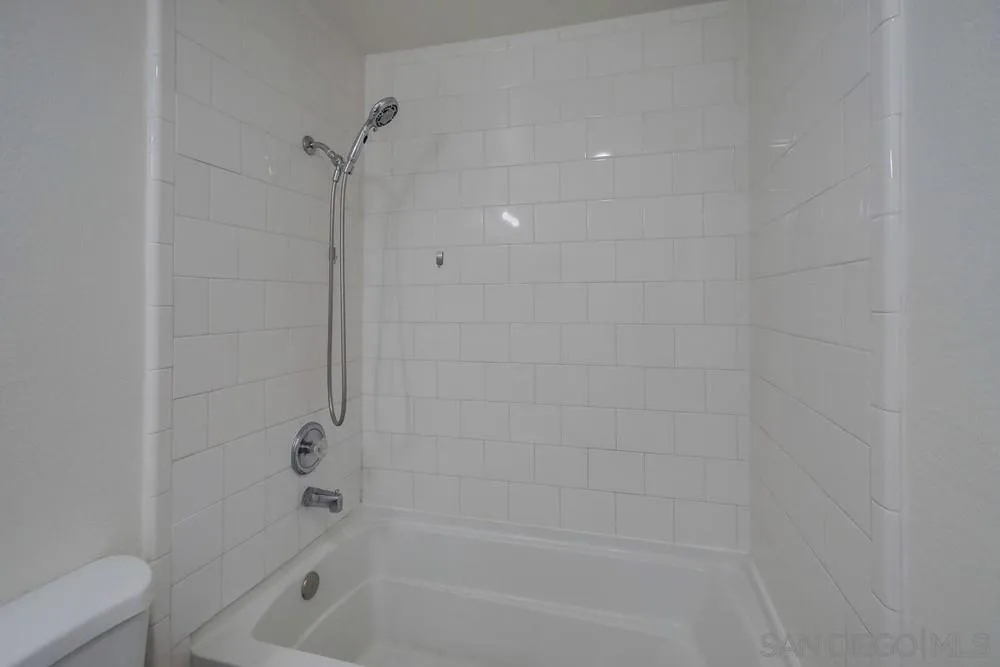 300 Filbert Street, Unit 2 El Cajon, CA 92020 - Photo 26 of 35 a bathroom with a bathtub