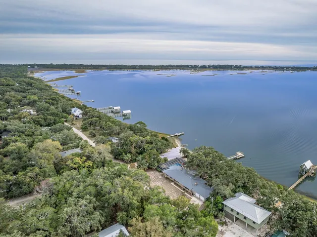 $285,000 | 605 Alligator Drive, Panacea, FL 32346