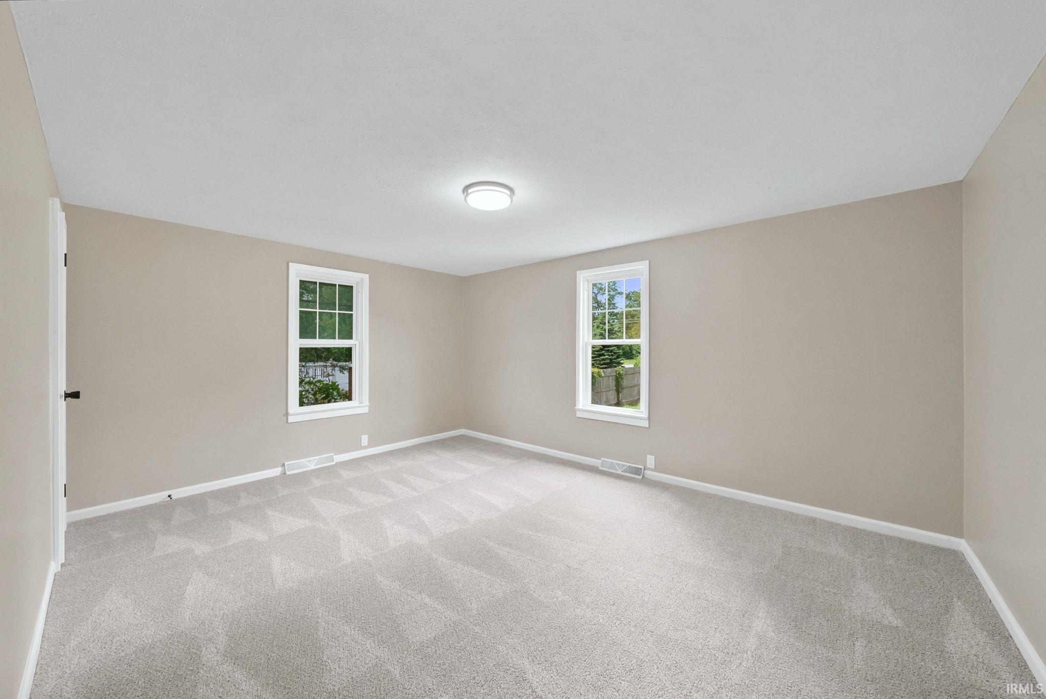 206 West Prairie Street Leesburg, IN 46538 - Photo 13 of 34