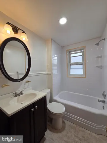 $1,900 | 207 Spruce Street, West Reading, PA 19611