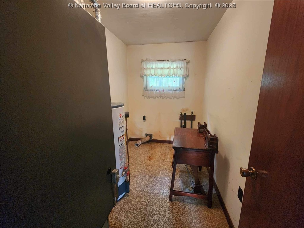 5203 Elk River Road North Elkview, WV 25071 - Photo 5 of 13 Gallery Image 5
