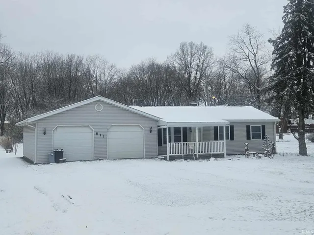 $129,900 | 911 Biddinger Lane, Washington, IN 47501