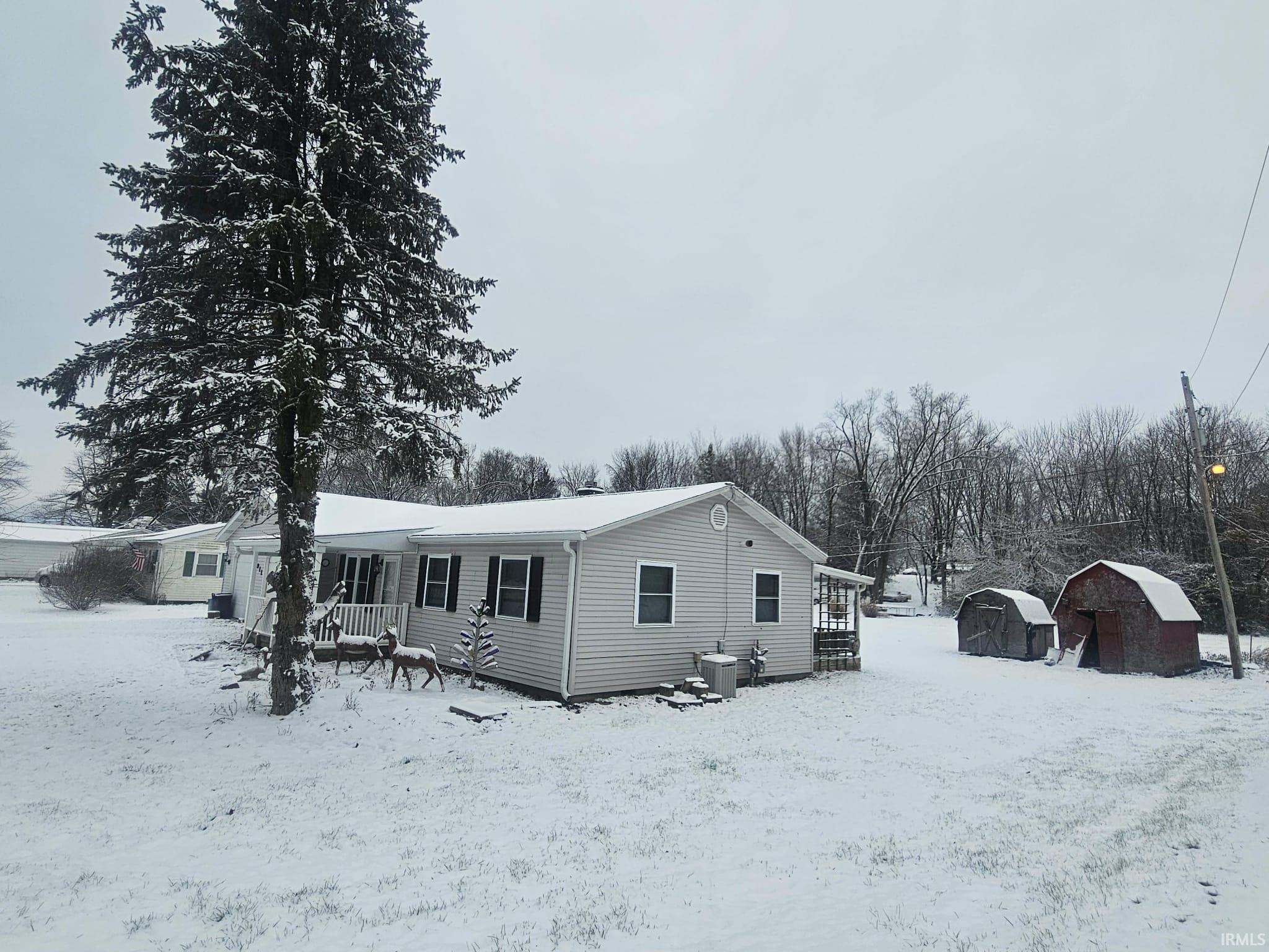 911 Biddinger Lane Washington, IN 47501 - Photo 2 of 14