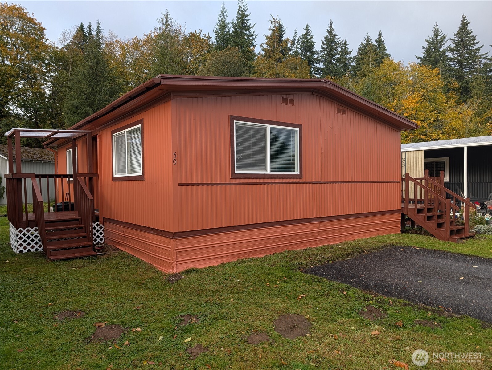 4000 Flynn Street, Unit 50 Bellingham, WA 98229 - Photo 2 of 15 a view of a backyard with a garden