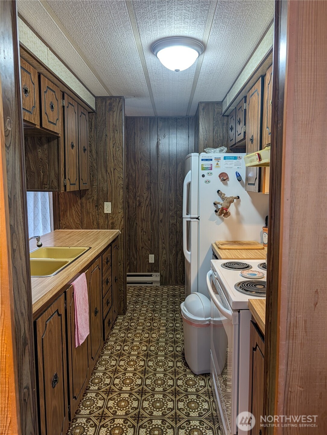 4000 Flynn Street, Unit 50 Bellingham, WA 98229 - Photo 6 of 15 a bathroom with a sink toilet and shower