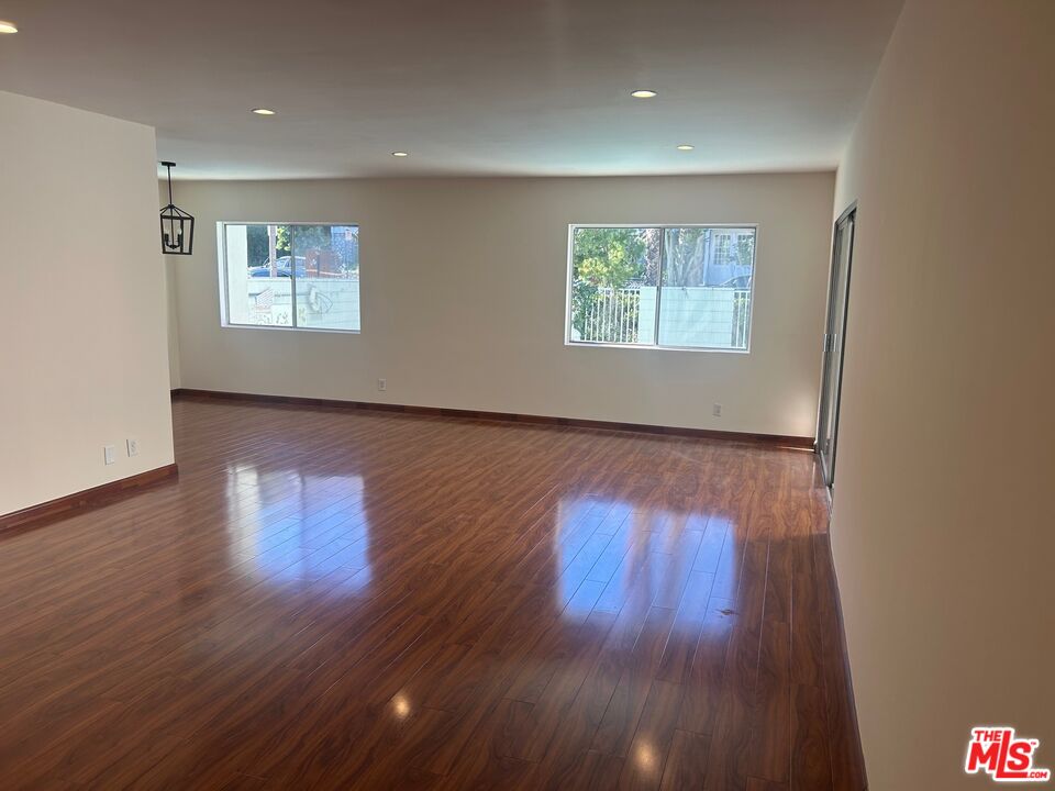 1440 Reeves Street, Unit 108 Los Angeles, CA 90035 - Photo 2 of 12