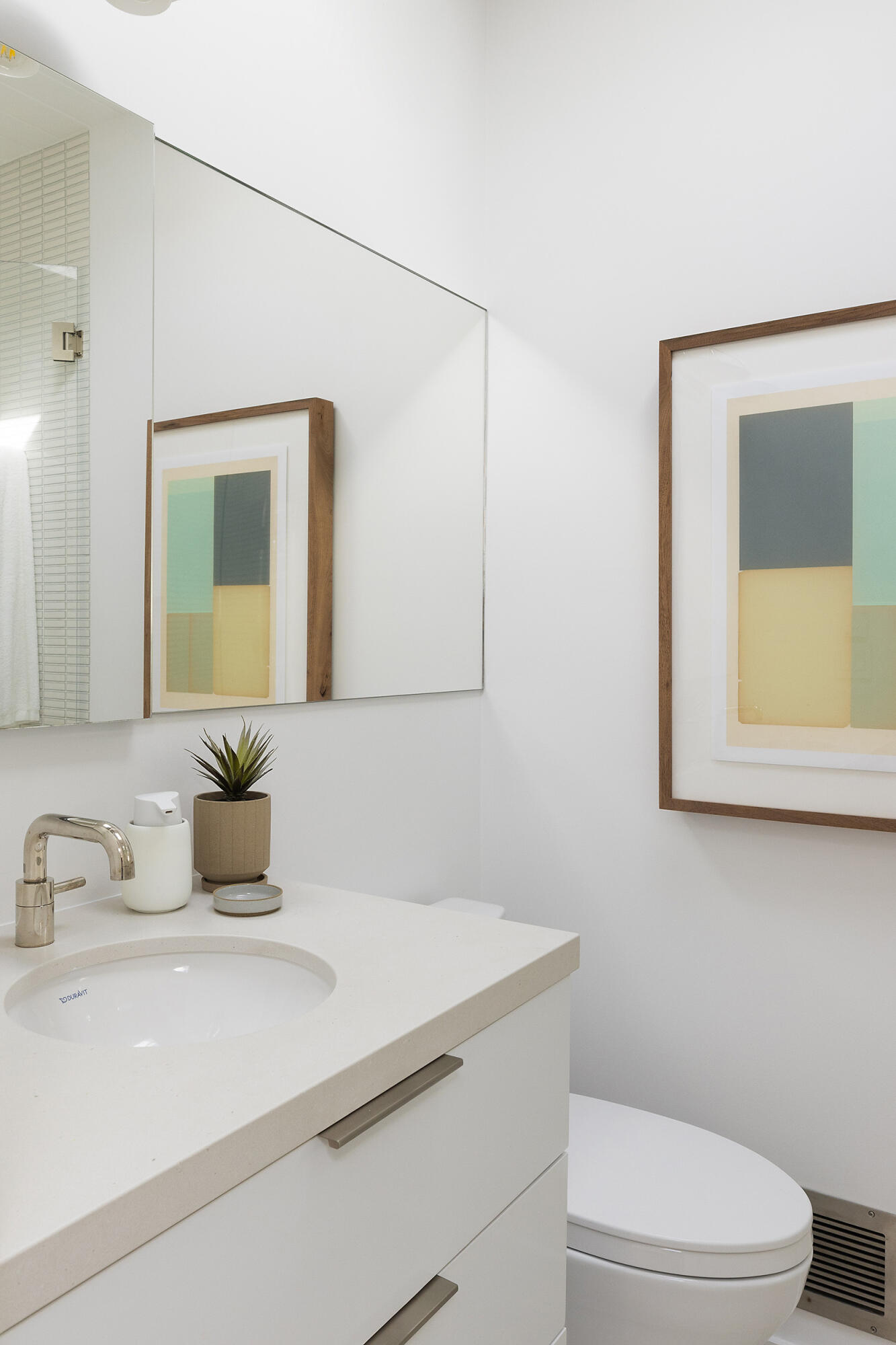 820 Summit Road Santa Barbara, CA 93108 - Photo 25 of 30 a bathroom with a toilet sink and mirror
