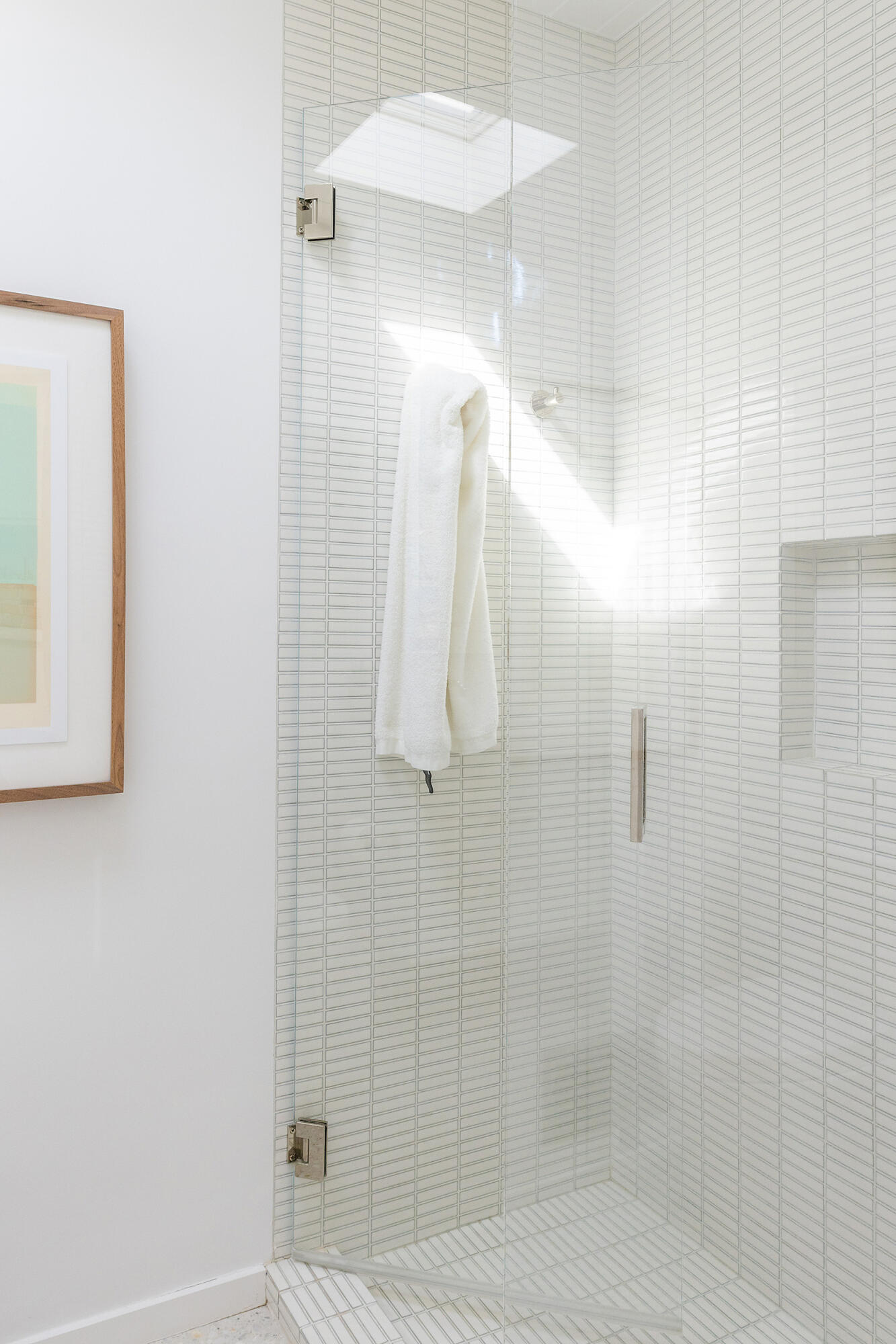 820 Summit Road Santa Barbara, CA 93108 - Photo 26 of 30 a bathroom with a shower