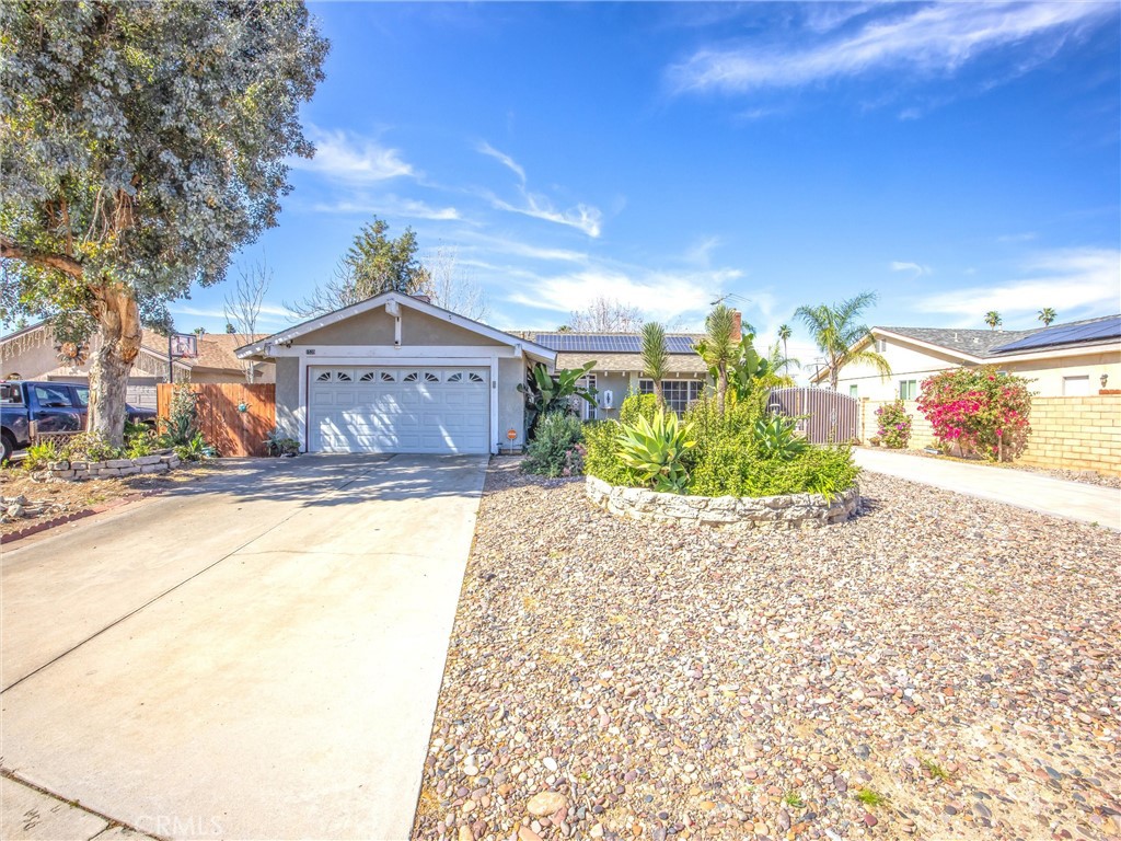 1539 Robyn Street Redlands, CA 92374 - Photo 4 of 47 a view of a house with a yard and tree s