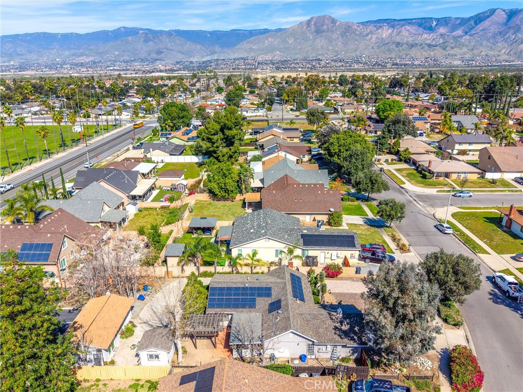 1539 Robyn Street Redlands, CA 92374 - Photo 45 of 47 an aerial view of residential building and lake