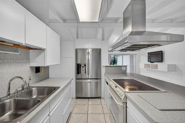 $875,000 | 2524 Marathon Lane, Fort Lauderdale, FL 33312