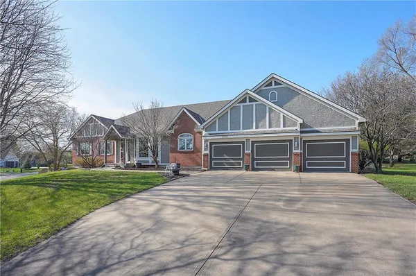 $760,000 | 20265 West 115th Terrace, Olathe, KS 66061