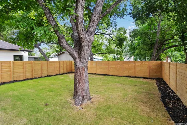 $2,700 | 237 Carle Avenue, San Antonio, TX 78204