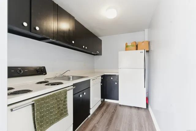 $1,200 | 40 Owen Street, Unit C11, Hartford, CT 06105