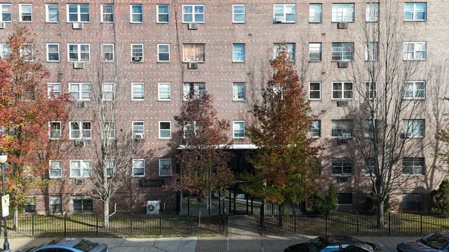 $1,200 | 40 Owen Street, Unit C11, Hartford, CT 06105