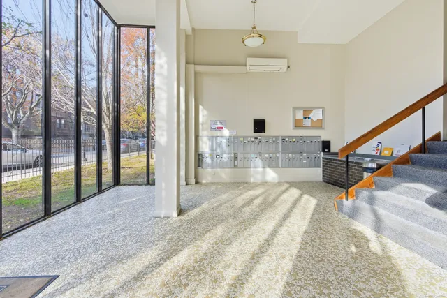 $1,200 | 40 Owen Street, Unit C11, Hartford, CT 06105