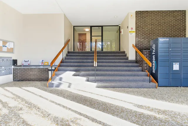 $1,200 | 40 Owen Street, Unit C11, Hartford, CT 06105