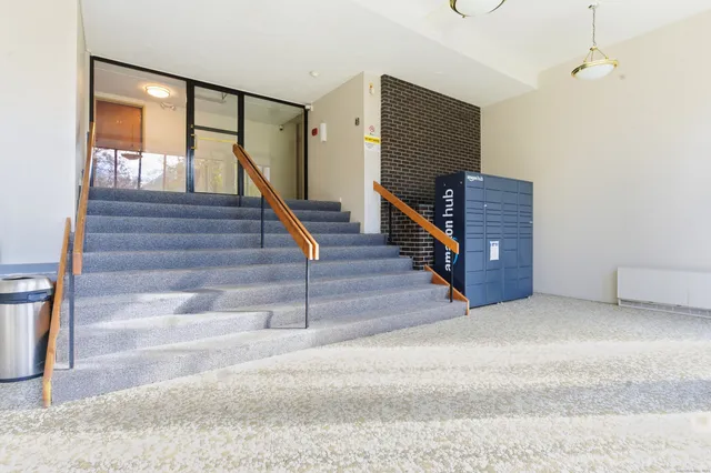 $1,200 | 40 Owen Street, Unit C11, Hartford, CT 06105