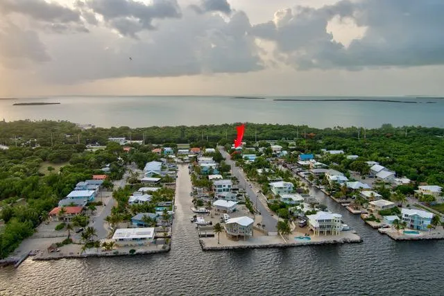 a view of a outdoor space with a street