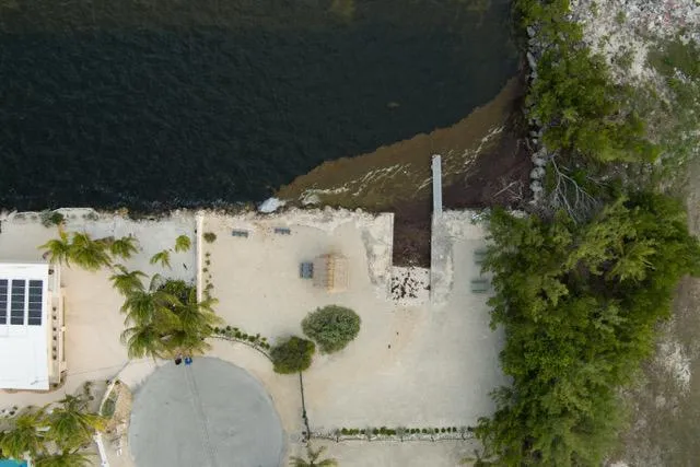 $1,300,000 | 911 Red Bird Road, Key Largo, FL 33037