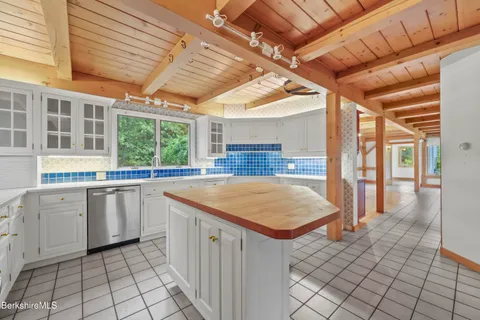 $995,000 | 1030 Simonds Road, Williamstown, MA 01267