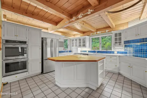 $995,000 | 1030 Simonds Road, Williamstown, MA 01267