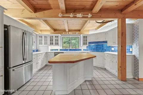 $995,000 | 1030 Simonds Road, Williamstown, MA 01267