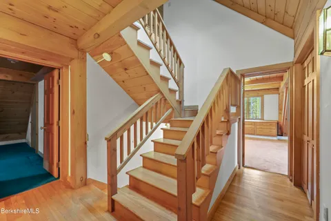 $995,000 | 1030 Simonds Road, Williamstown, MA 01267