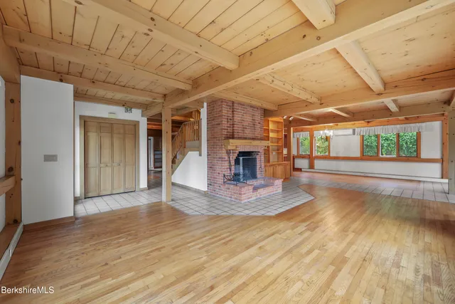 $995,000 | 1030 Simonds Road, Williamstown, MA 01267