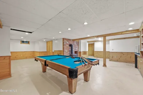 $995,000 | 1030 Simonds Road, Williamstown, MA 01267