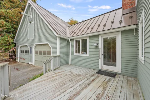 $995,000 | 1030 Simonds Road, Williamstown, MA 01267