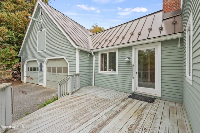 $995,000 | 1030 Simonds Road, Williamstown, MA 01267