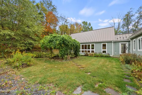 $995,000 | 1030 Simonds Road, Williamstown, MA 01267