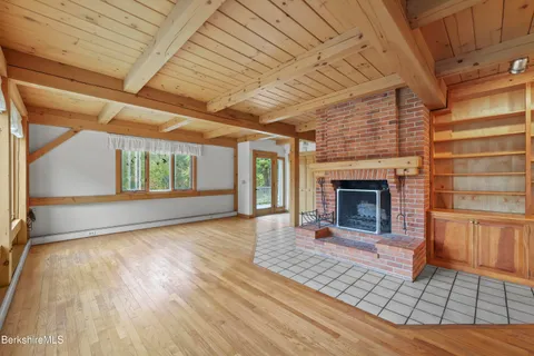 $995,000 | 1030 Simonds Road, Williamstown, MA 01267
