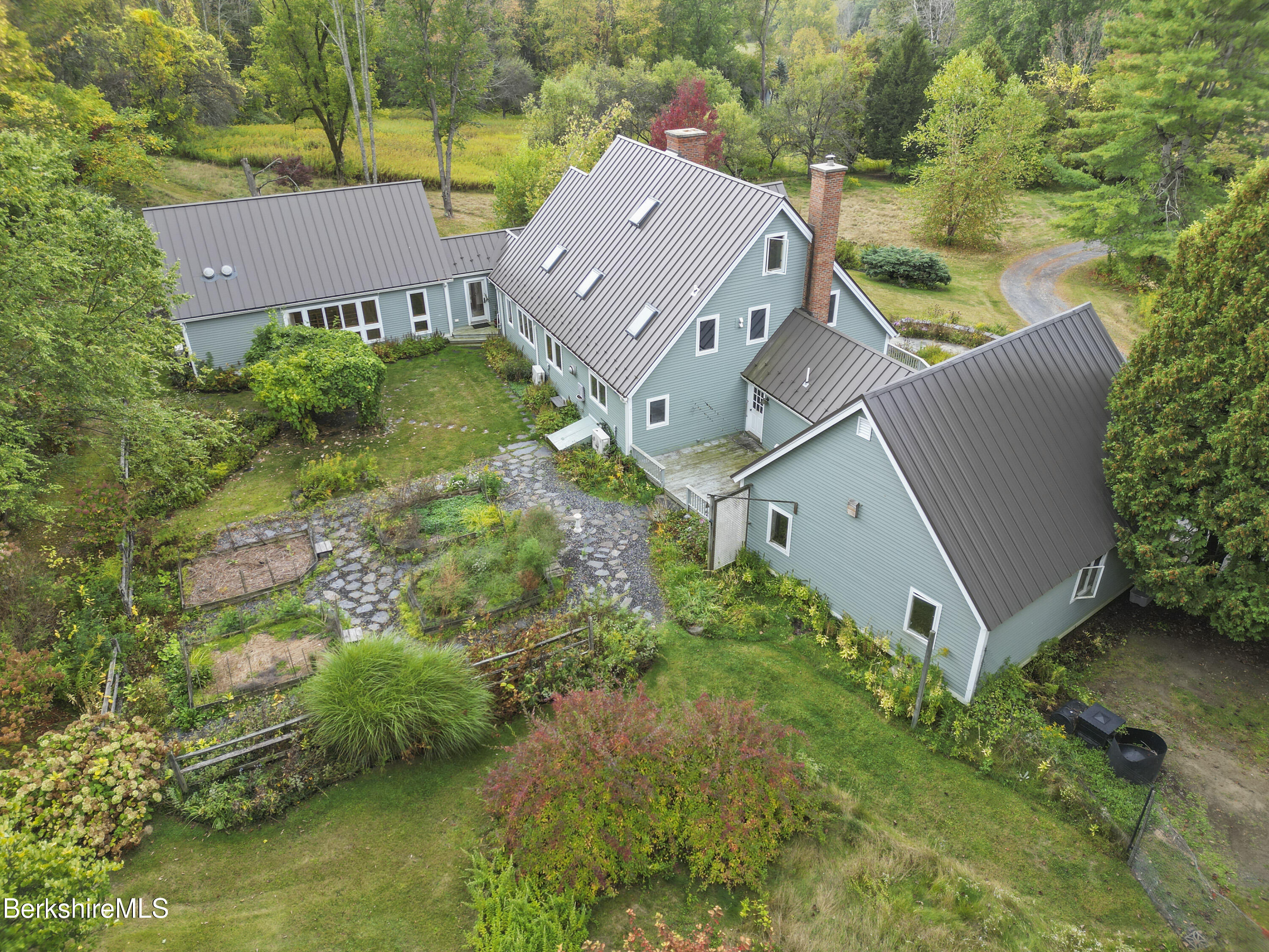 1030 Simonds Road Williamstown, MA 01267 - Photo 73 of 76 935 Aerial View