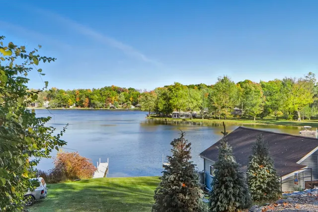 $199,900 | 60 Lane 220A West Otter Lake, Angola, IN 46703