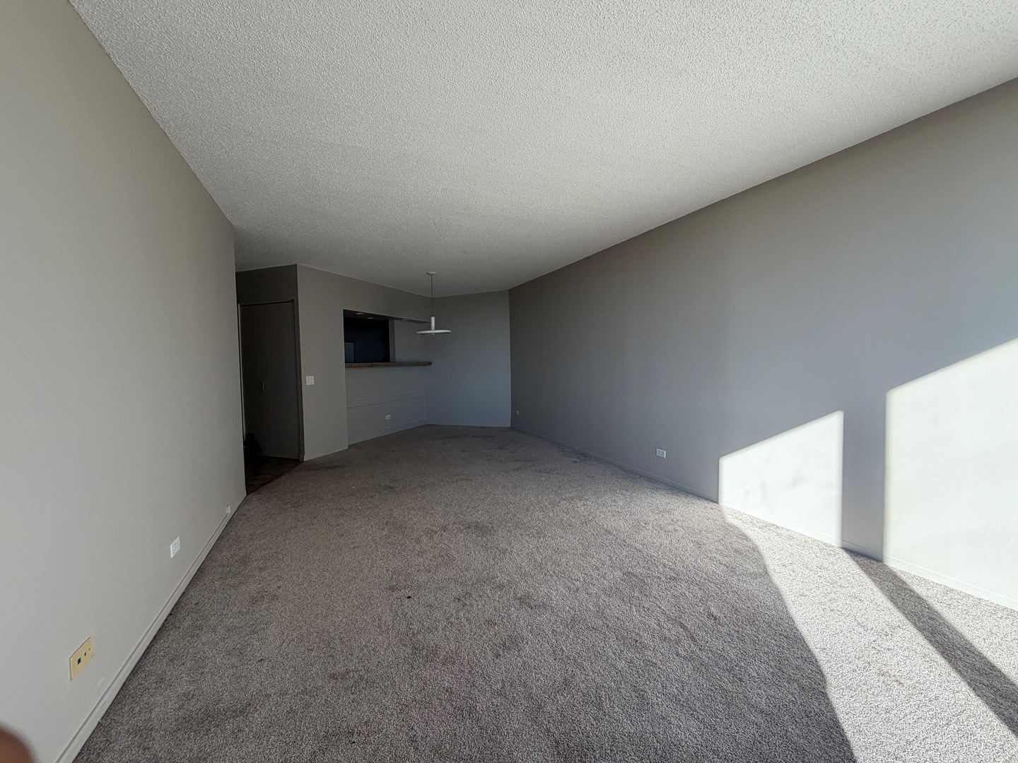5320 North Sheridan Road, Unit 1407 Chicago, IL 60640 - Photo 14 of 21 a view of empty room