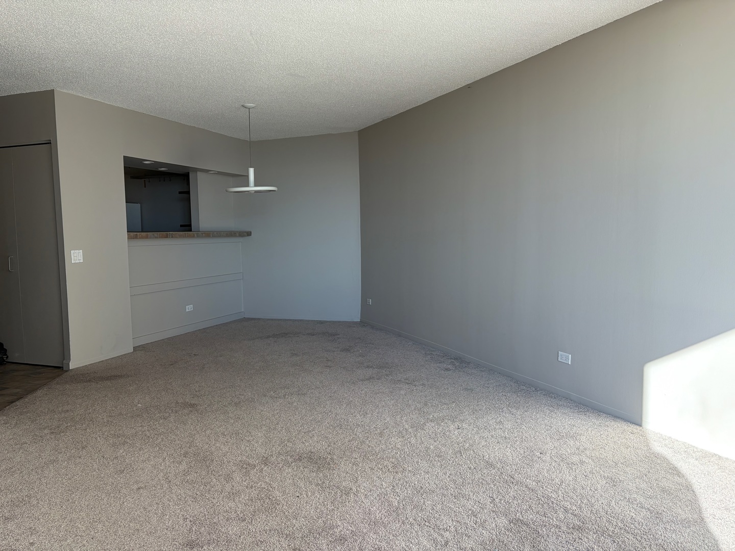 5320 North Sheridan Road, Unit 1407 Chicago, IL 60640 - Photo 15 of 21 a view of an empty room